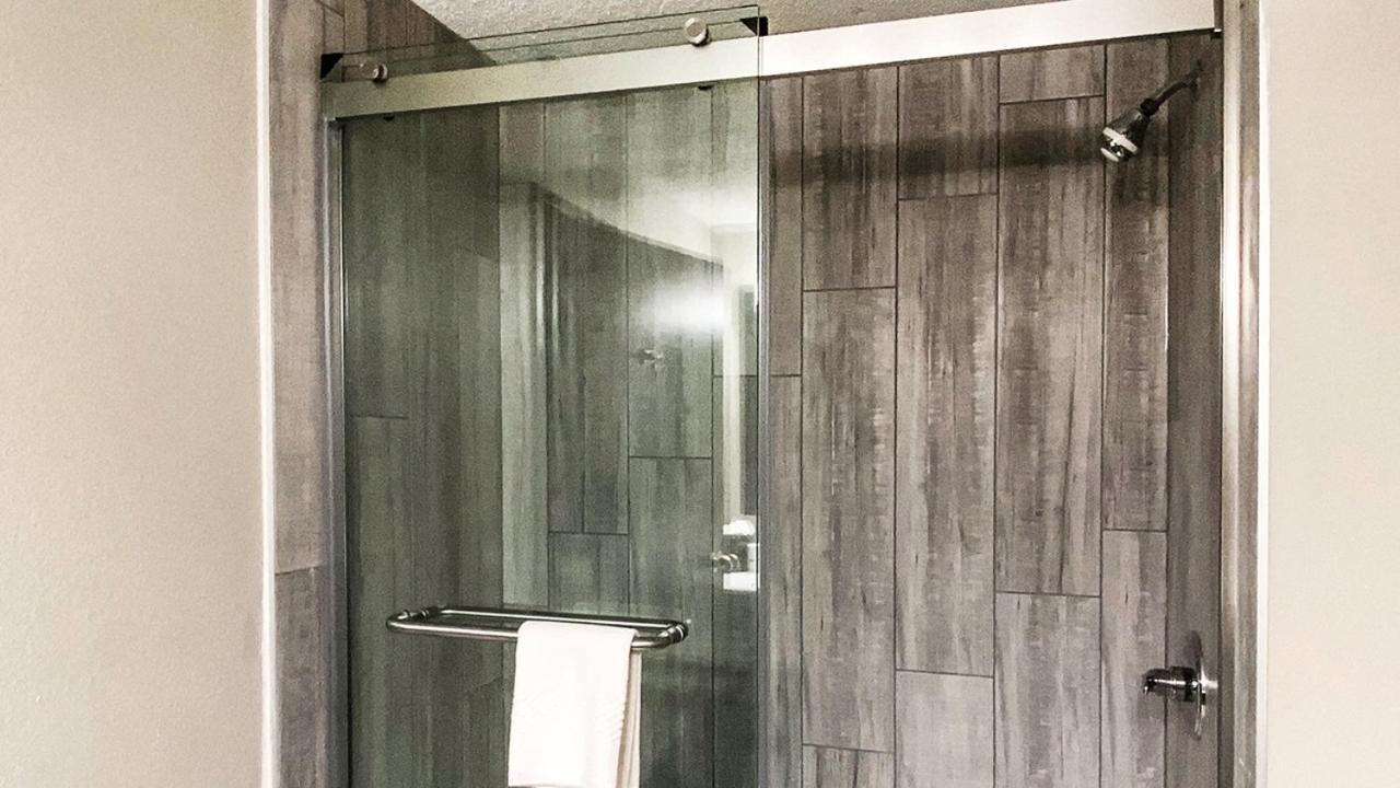 Quality Inn Roseville-Detroit North Εξωτερικό φωτογραφία