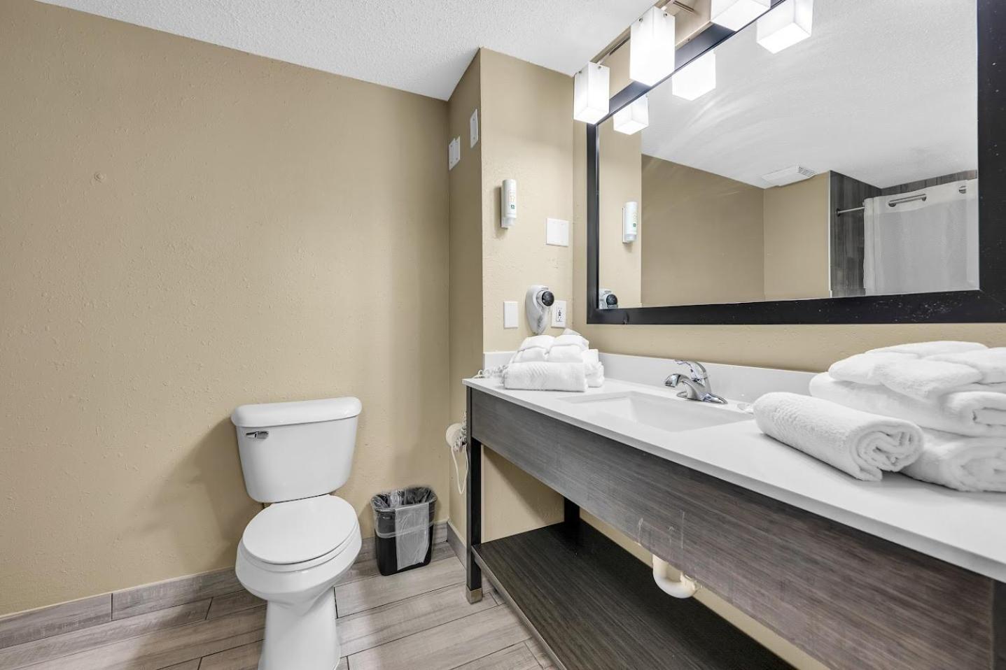 Quality Inn Roseville-Detroit North Εξωτερικό φωτογραφία