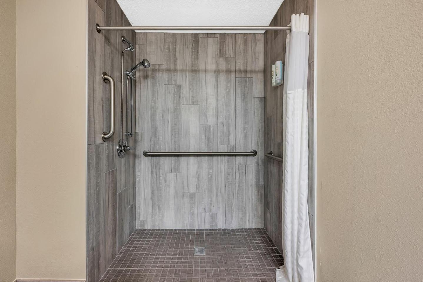 Quality Inn Roseville-Detroit North Εξωτερικό φωτογραφία